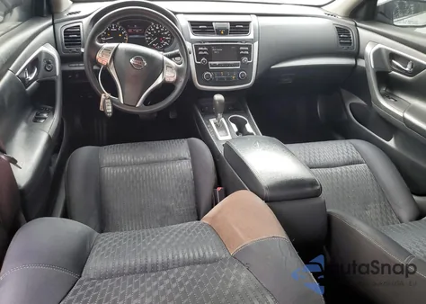 2016 Nissan Altima 2.5 z USA, uszkodzony, nr VIN 1N4AL3AP2GC272850